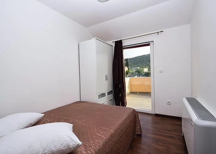 Antonija בית נופש שיבניק