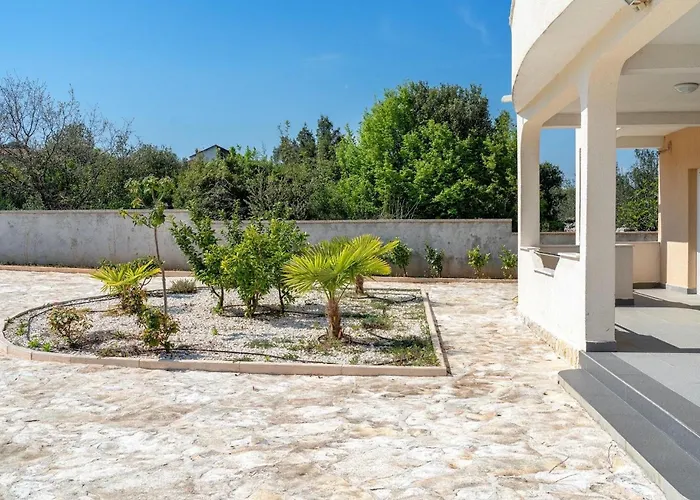 בית נופש Antonija